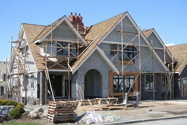 What Happens During a Roof Replacement