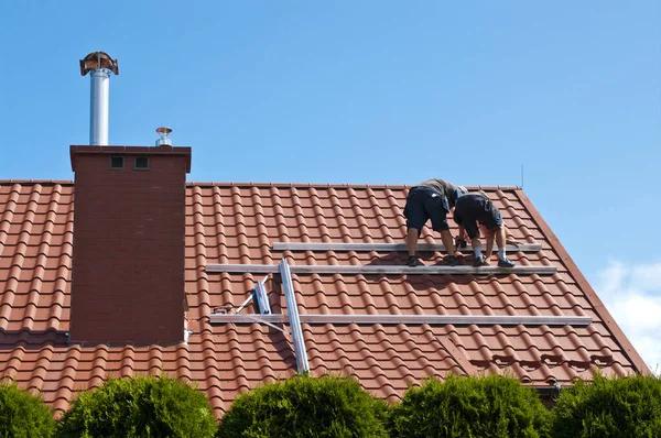 Should You Stay Home During Roof Replacement