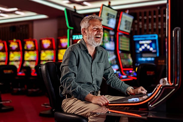 A Closer Look at Platform Features on Online Casino Singapore Sites